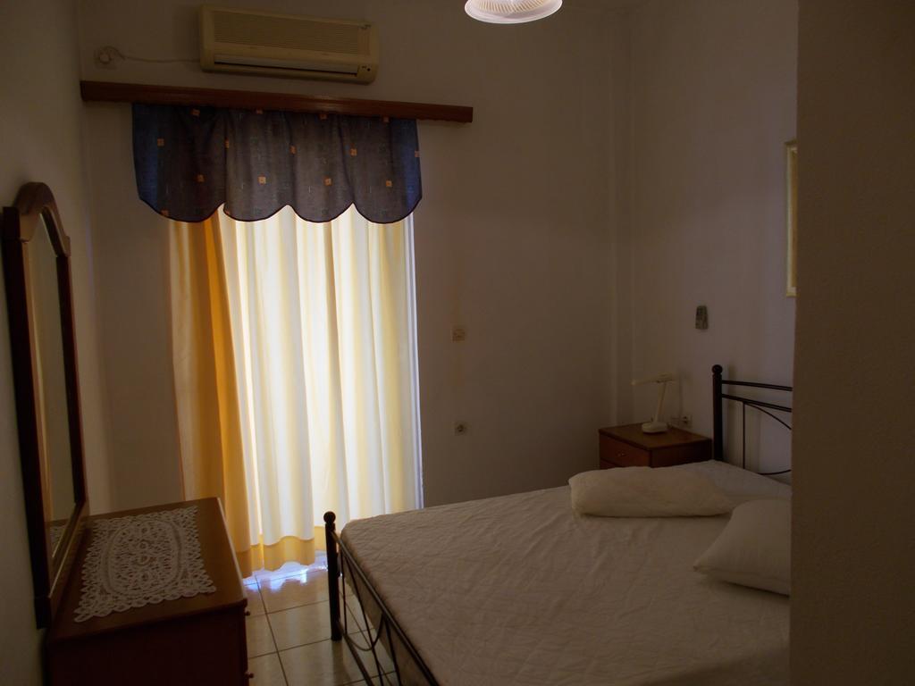 Helios&Thalassa Rooms Lutrá Edipszú Kültér fotó