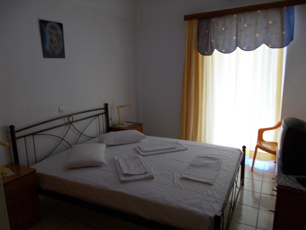 Helios&Thalassa Rooms Lutrá Edipszú Kültér fotó